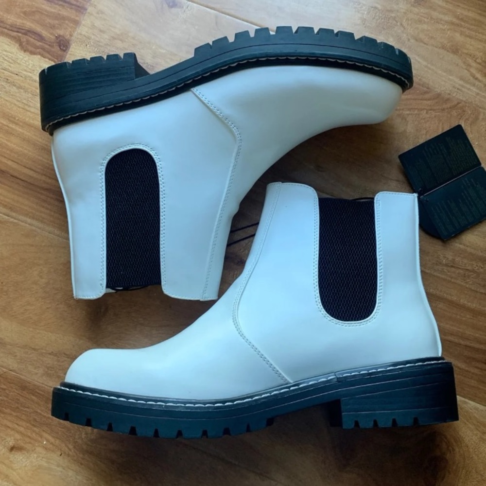 White Chelsea boots NWT